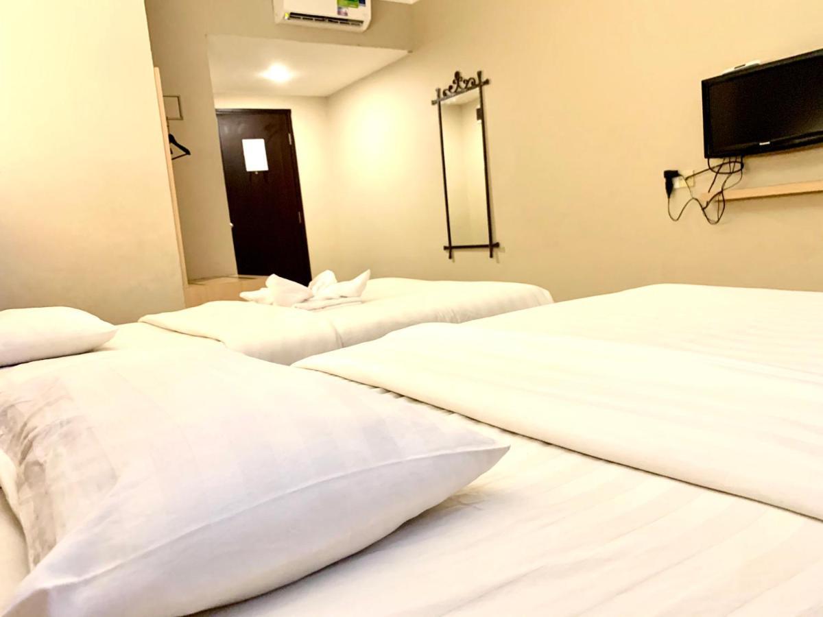 Sky View Hotel Managed By Os Batam Exterior foto