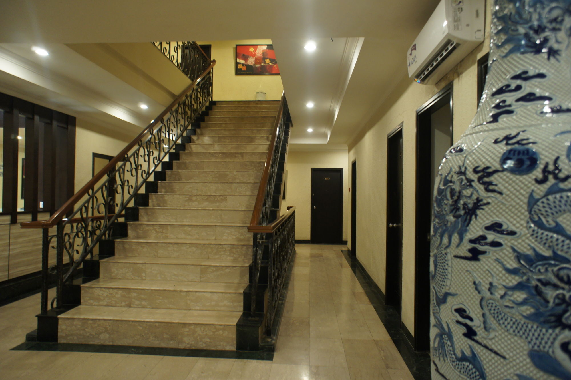 Sky View Hotel Managed By Os Batam Exterior foto